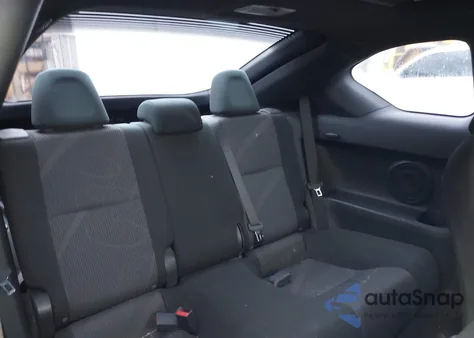 2011 Scion Tc из США, поврежденный, VIN JTKJF5C74B3010646